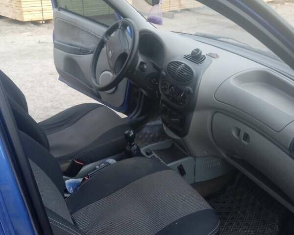 Синій ВАЗ Калина, об'ємом двигуна 1.6 л та пробігом 172 тис. км за 2200 $, фото 1 на Automoto.ua