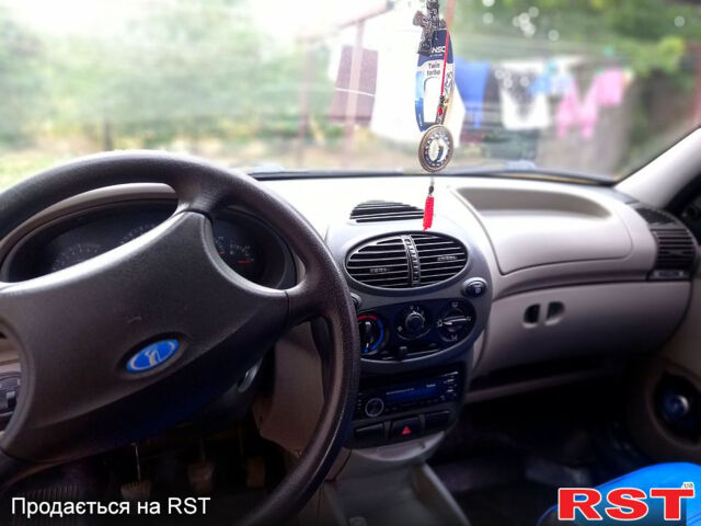 Синий ВАЗ Kalina, объемом двигателя 1.6 л и пробегом 100 тыс. км за 2500 $, фото 5 на Automoto.ua