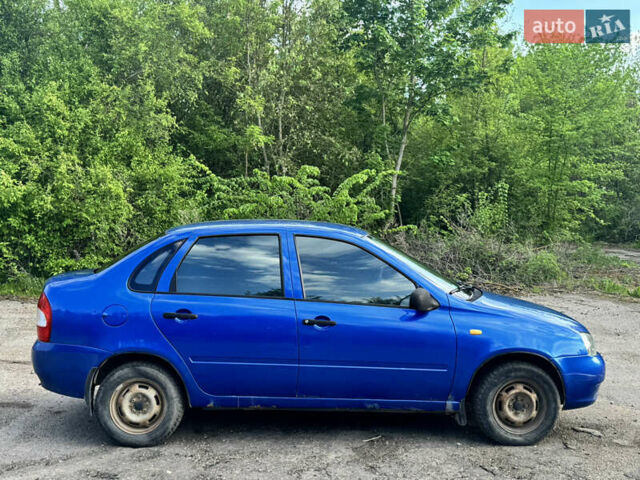 Синій ВАЗ Калина, об'ємом двигуна 1.6 л та пробігом 118 тис. км за 1800 $, фото 2 на Automoto.ua
