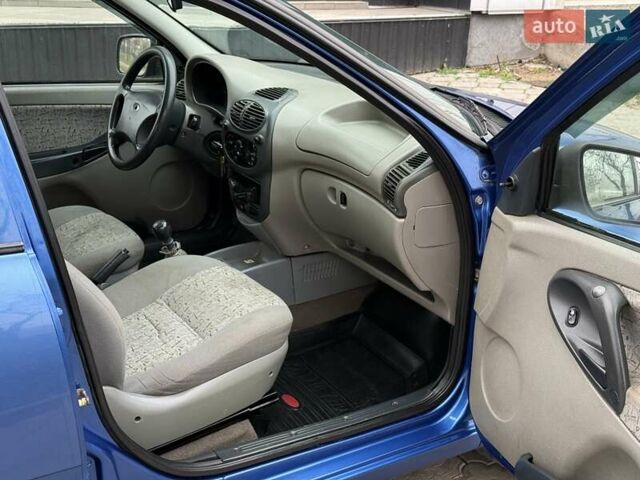 Синій ВАЗ Калина, об'ємом двигуна 1.6 л та пробігом 186 тис. км за 2200 $, фото 10 на Automoto.ua
