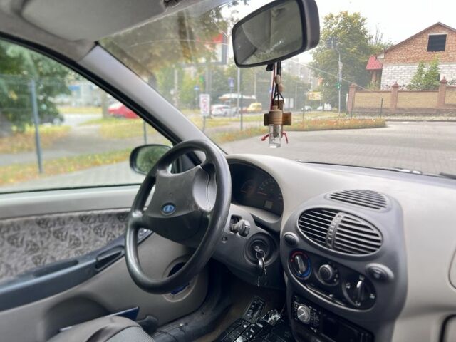 Синій ВАЗ Калина, об'ємом двигуна 1.6 л та пробігом 196 тис. км за 1100 $, фото 5 на Automoto.ua