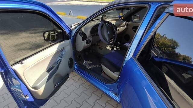 Синий ВАЗ Калина, объемом двигателя 1.6 л и пробегом 170 тыс. км за 3300 $, фото 5 на Automoto.ua