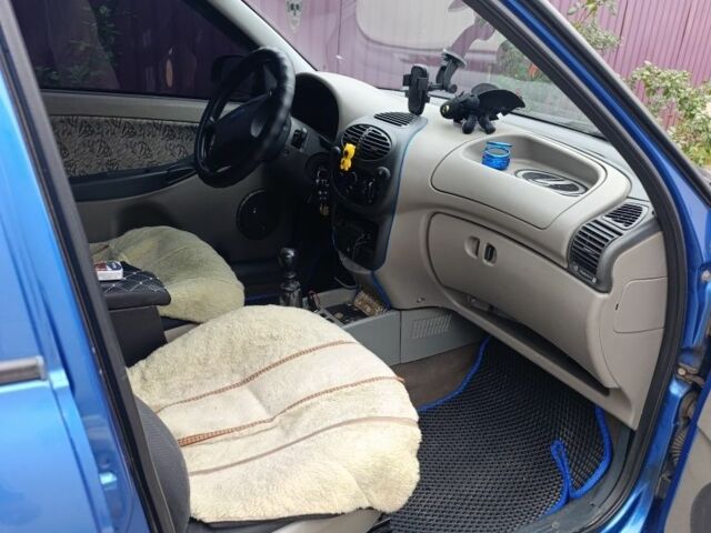 Синий ВАЗ Калина, объемом двигателя 1.6 л и пробегом 169 тыс. км за 1950 $, фото 2 на Automoto.ua