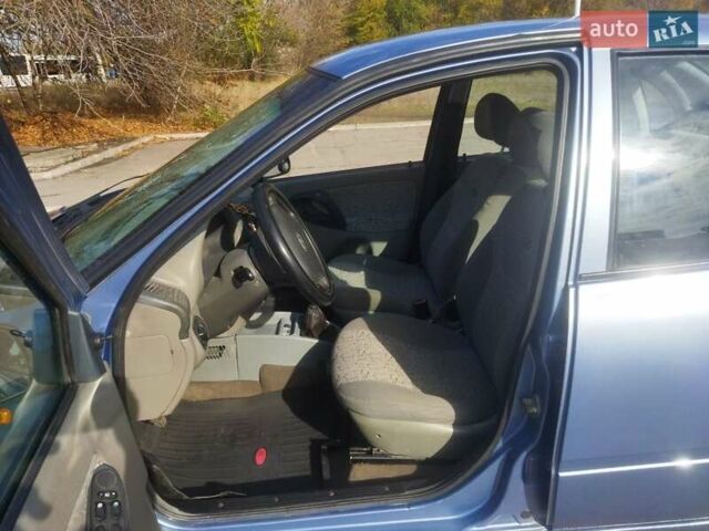 Синий ВАЗ Калина, объемом двигателя 1.6 л и пробегом 135 тыс. км за 2800 $, фото 2 на Automoto.ua