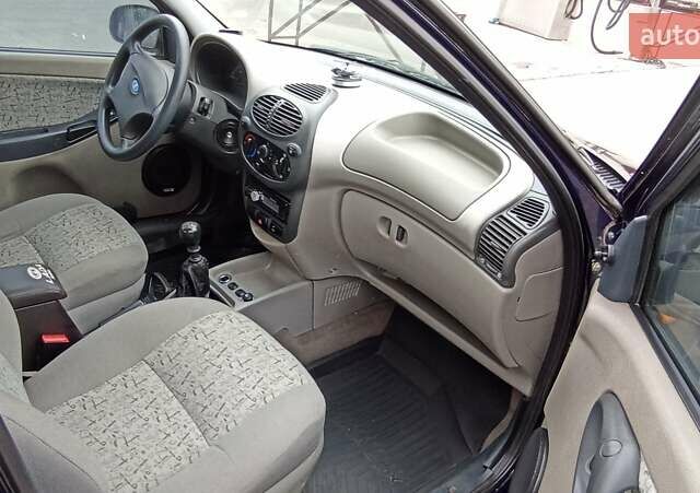 Синій ВАЗ Калина, об'ємом двигуна 1.6 л та пробігом 160 тис. км за 1700 $, фото 7 на Automoto.ua