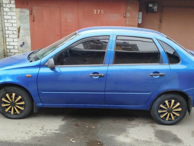 Синій ВАЗ Калина, об'ємом двигуна 1.6 л та пробігом 261 тис. км за 1600 $, фото 1 на Automoto.ua