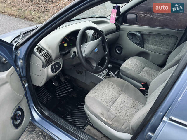 Синий ВАЗ Калина, объемом двигателя 1.6 л и пробегом 262 тыс. км за 1599 $, фото 5 на Automoto.ua