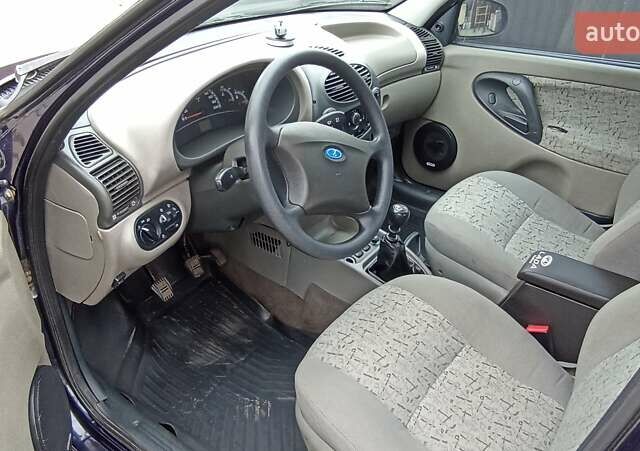 Синій ВАЗ Калина, об'ємом двигуна 1.6 л та пробігом 160 тис. км за 1700 $, фото 6 на Automoto.ua