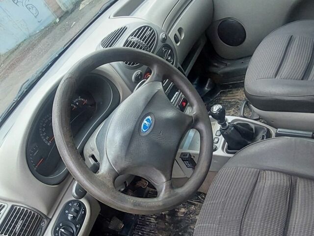 Синій ВАЗ Калина, об'ємом двигуна 1.6 л та пробігом 193 тис. км за 1650 $, фото 2 на Automoto.ua