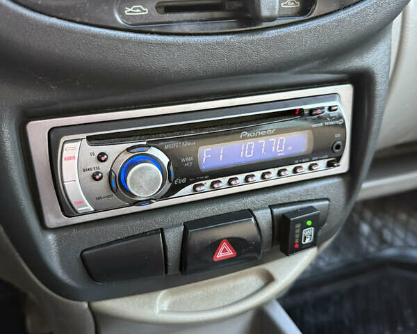 Синий ВАЗ Калина, объемом двигателя 1.6 л и пробегом 167 тыс. км за 1850 $, фото 22 на Automoto.ua