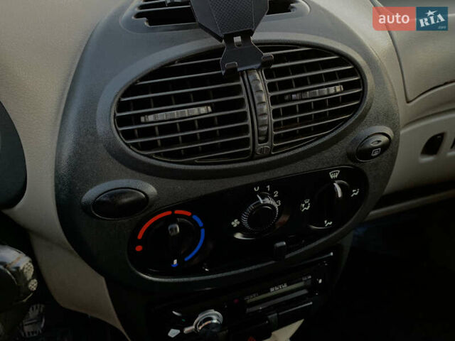 Синий ВАЗ Калина, объемом двигателя 1.6 л и пробегом 127 тыс. км за 2450 $, фото 18 на Automoto.ua