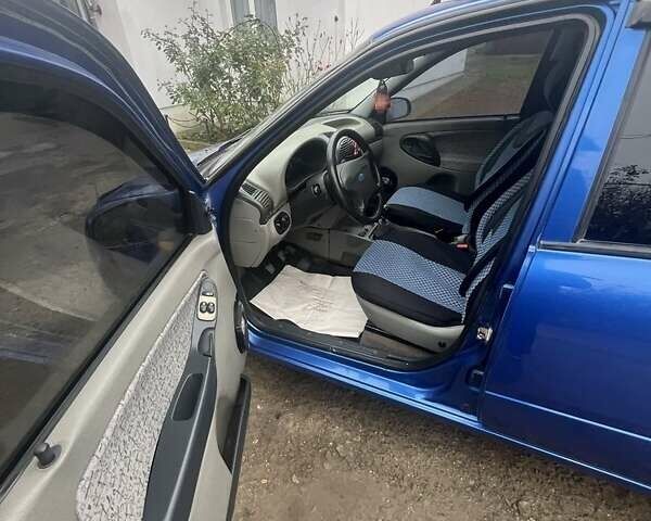 Синий ВАЗ Калина, объемом двигателя 1.6 л и пробегом 219 тыс. км за 2300 $, фото 6 на Automoto.ua