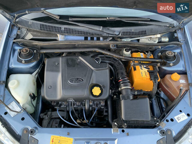 Синий ВАЗ Калина, объемом двигателя 1.6 л и пробегом 127 тыс. км за 2450 $, фото 7 на Automoto.ua