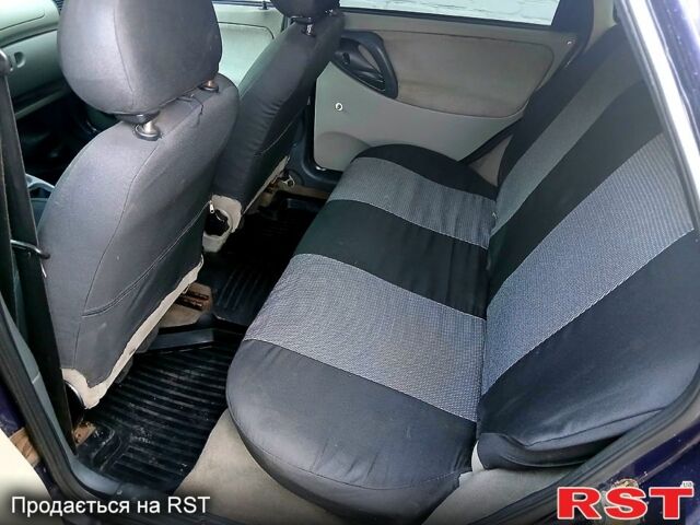 Синій ВАЗ Kalina, об'ємом двигуна 1.6 л та пробігом 175 тис. км за 1800 $, фото 8 на Automoto.ua