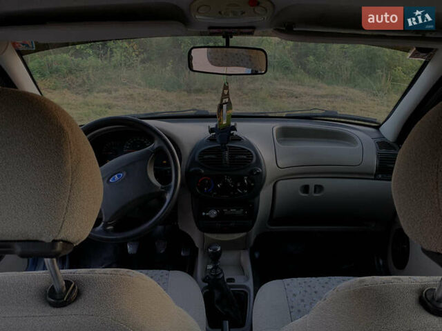 Синий ВАЗ Калина, объемом двигателя 1.6 л и пробегом 127 тыс. км за 2450 $, фото 13 на Automoto.ua