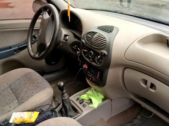 Синій ВАЗ Kalina, об'ємом двигуна 1.6 л та пробігом 170 тис. км за 1750 $, фото 2 на Automoto.ua