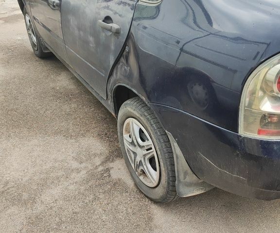 Синий ВАЗ Калина, объемом двигателя 1 л и пробегом 200 тыс. км за 1200 $, фото 2 на Automoto.ua