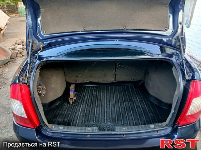 Синій ВАЗ Kalina, об'ємом двигуна 1.6 л та пробігом 175 тис. км за 1800 $, фото 4 на Automoto.ua