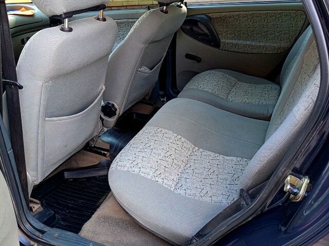 Синій ВАЗ Kalina, об'ємом двигуна 1.6 л та пробігом 200 тис. км за 1750 $, фото 5 на Automoto.ua