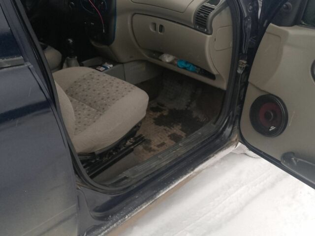 Синий ВАЗ Калина, объемом двигателя 1.6 л и пробегом 340 тыс. км за 1600 $, фото 6 на Automoto.ua