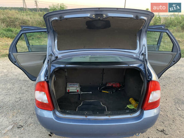 Синий ВАЗ Калина, объемом двигателя 1.6 л и пробегом 127 тыс. км за 2450 $, фото 24 на Automoto.ua