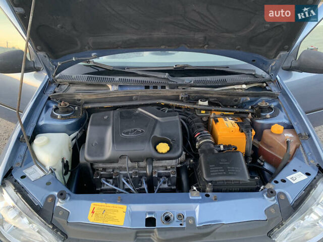 Синий ВАЗ Калина, объемом двигателя 1.6 л и пробегом 127 тыс. км за 2450 $, фото 6 на Automoto.ua