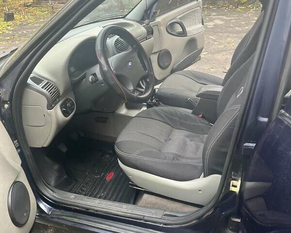 Синий ВАЗ Калина, объемом двигателя 1.6 л и пробегом 152 тыс. км за 2700 $, фото 1 на Automoto.ua