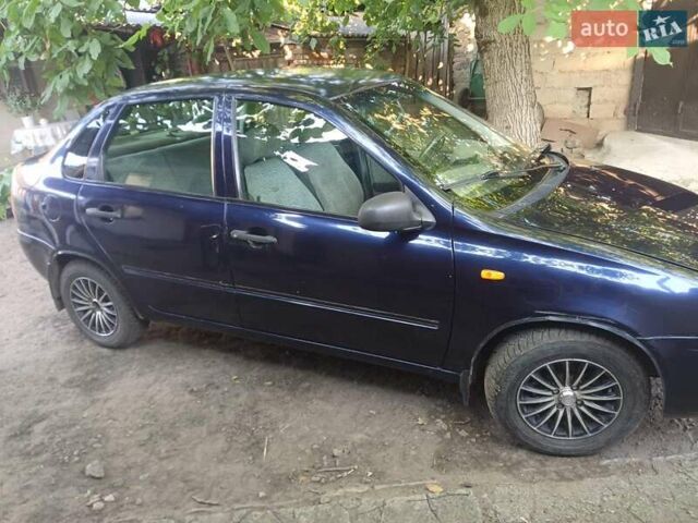 Синій ВАЗ Калина, об'ємом двигуна 1.6 л та пробігом 74 тис. км за 2200 $, фото 1 на Automoto.ua