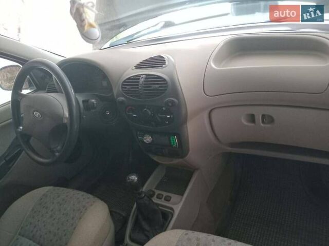 ВАЗ Калина 2008 в Кропивницком (Кировограде) на Automoto.ua Синий ВАЗ Калина, объемом двигателя 1.39 л и пробегом 250 тыс. км за 2200 $, фото 4 на Automoto.ua