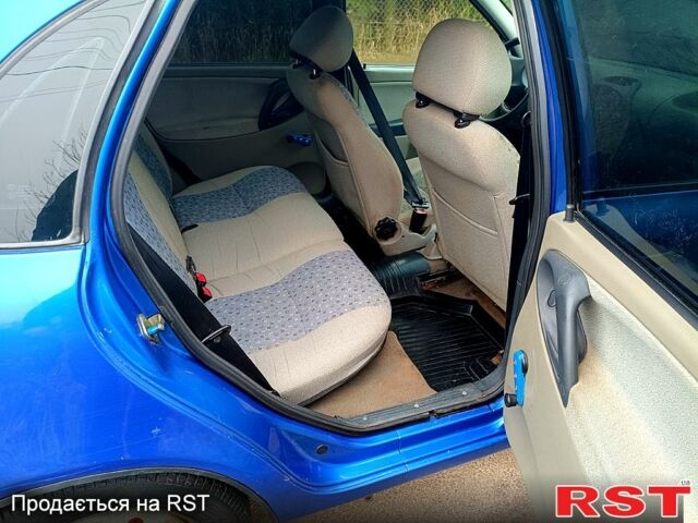 Синий ВАЗ Kalina, объемом двигателя 1.4 л и пробегом 113 тыс. км за 1999 $, фото 5 на Automoto.ua