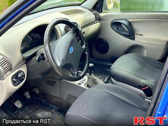 Синий ВАЗ Kalina, объемом двигателя 16 л и пробегом 127 тыс. км за 1600 $, фото 10 на Automoto.ua