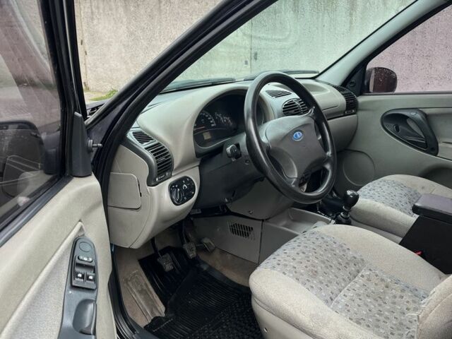 Синий ВАЗ Калина, объемом двигателя 1.6 л и пробегом 56 тыс. км за 1450 $, фото 6 на Automoto.ua
