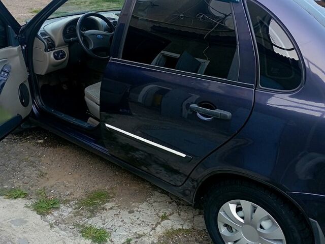 Синій ВАЗ Kalina, об'ємом двигуна 1.6 л та пробігом 108 тис. км за 2650 $, фото 2 на Automoto.ua