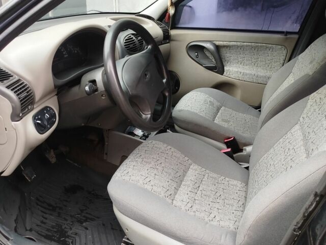 Синий ВАЗ Калина, объемом двигателя 1.6 л и пробегом 218 тыс. км за 1650 $, фото 8 на Automoto.ua