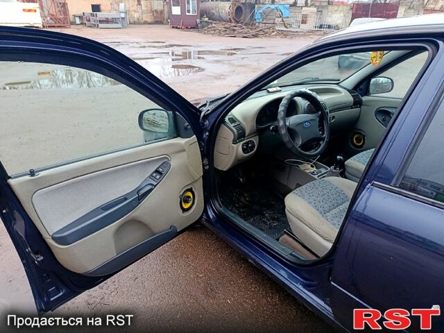 Синий ВАЗ Kalina, объемом двигателя 1.6 л и пробегом 300 тыс. км за 1300 $, фото 13 на Automoto.ua