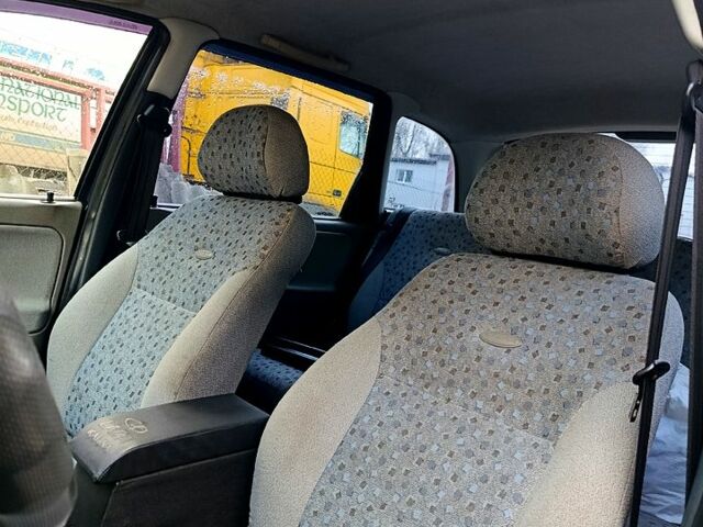 Синий ВАЗ Kalina, объемом двигателя 1.6 л и пробегом 300 тыс. км за 1300 $, фото 11 на Automoto.ua