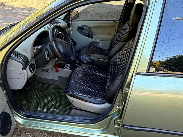 Зеленый ВАЗ Kalina, объемом двигателя 1.4 л и пробегом 174 тыс. км за 1680 $, фото 1 на Automoto.ua