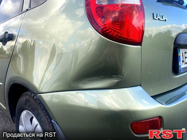 Зеленый ВАЗ Kalina, объемом двигателя 1.6 л и пробегом 78 тыс. км за 2700 $, фото 4 на Automoto.ua