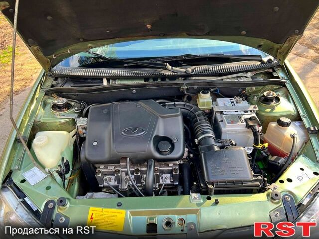 Зелений ВАЗ Kalina, об'ємом двигуна 1.6 л та пробігом 114 тис. км за 3200 $, фото 6 на Automoto.ua