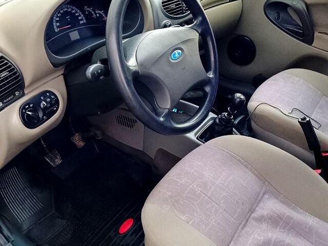 Зеленый ВАЗ Kalina, объемом двигателя 1.4 л и пробегом 315 тыс. км за 2250 $, фото 7 на Automoto.ua