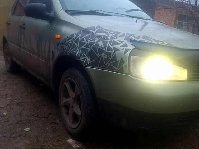 Зелений ВАЗ Kalina, об'ємом двигуна 1.4 л та пробігом 0 тис. км за 1100 $, фото 1 на Automoto.ua