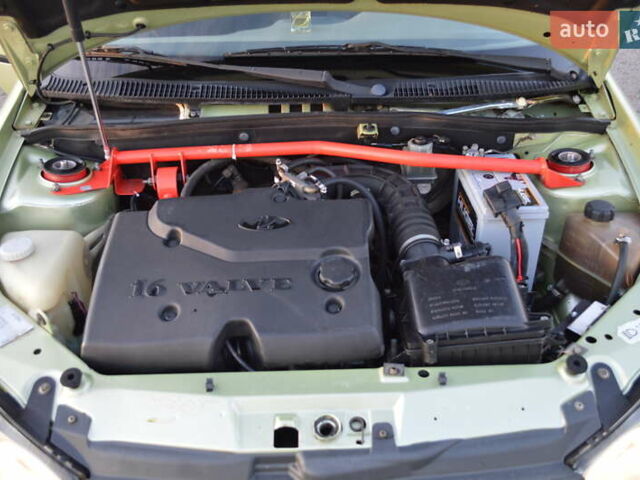 Зеленый ВАЗ Калина, объемом двигателя 1.6 л и пробегом 271 тыс. км за 2800 $, фото 20 на Automoto.ua
