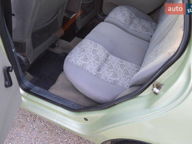 Зеленый ВАЗ Калина, объемом двигателя 1.6 л и пробегом 271 тыс. км за 2800 $, фото 9 на Automoto.ua