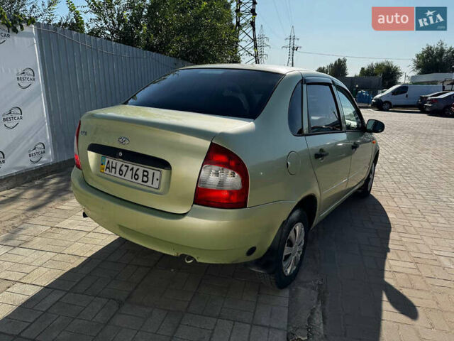 Зеленый ВАЗ Калина, объемом двигателя 1.6 л и пробегом 150 тыс. км за 1699 $, фото 1 на Automoto.ua