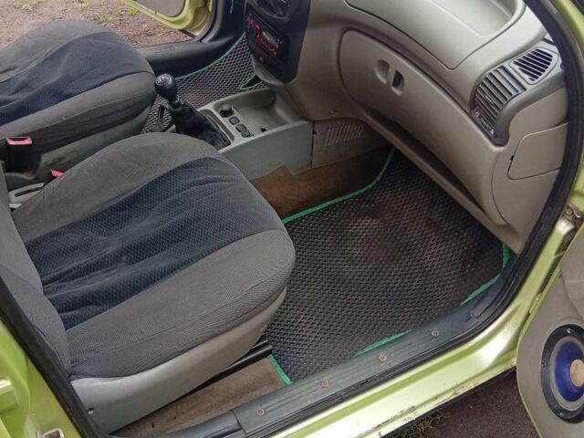 Зелений ВАЗ Калина, об'ємом двигуна 2 л та пробігом 221 тис. км за 1200 $, фото 4 на Automoto.ua