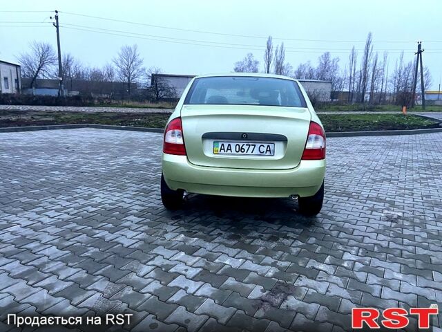 Зелений ВАЗ Kalina, об'ємом двигуна 1.6 л та пробігом 88 тис. км за 2200 $, фото 7 на Automoto.ua