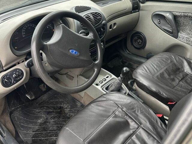 Зеленый ВАЗ Калина, объемом двигателя 1.6 л и пробегом 180 тыс. км за 1450 $, фото 4 на Automoto.ua