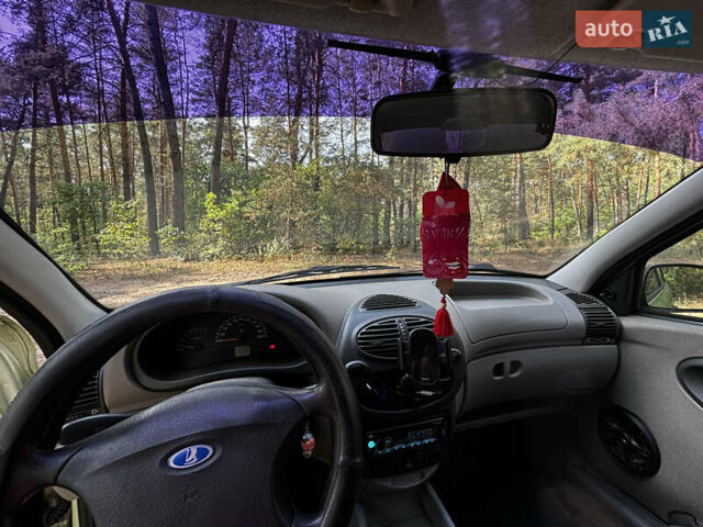 Зелений ВАЗ Калина, об'ємом двигуна 1.6 л та пробігом 190 тис. км за 2000 $, фото 9 на Automoto.ua