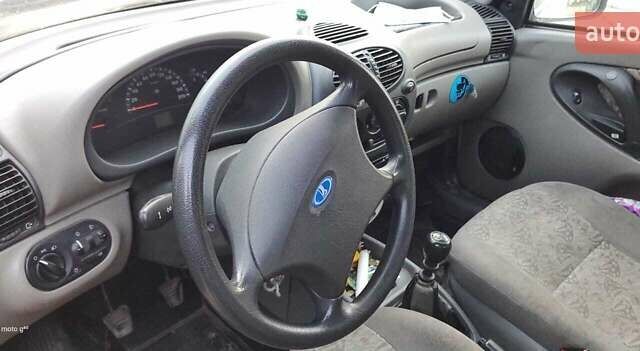 Зеленый ВАЗ Калина, объемом двигателя 1.6 л и пробегом 257 тыс. км за 2000 $, фото 1 на Automoto.ua