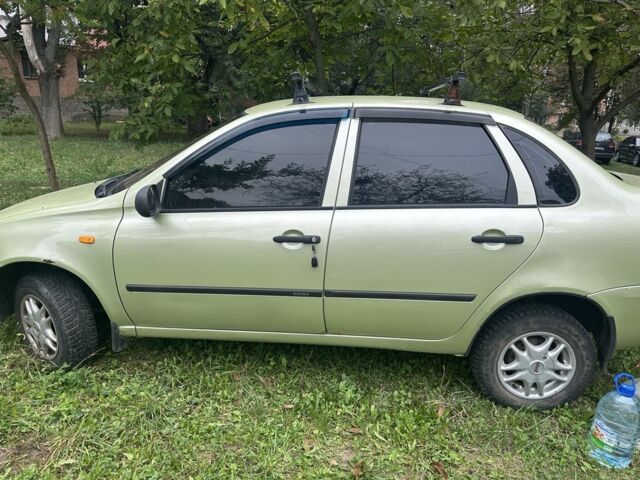 Зелений ВАЗ Калина, об'ємом двигуна 1.6 л та пробігом 221 тис. км за 1650 $, фото 4 на Automoto.ua